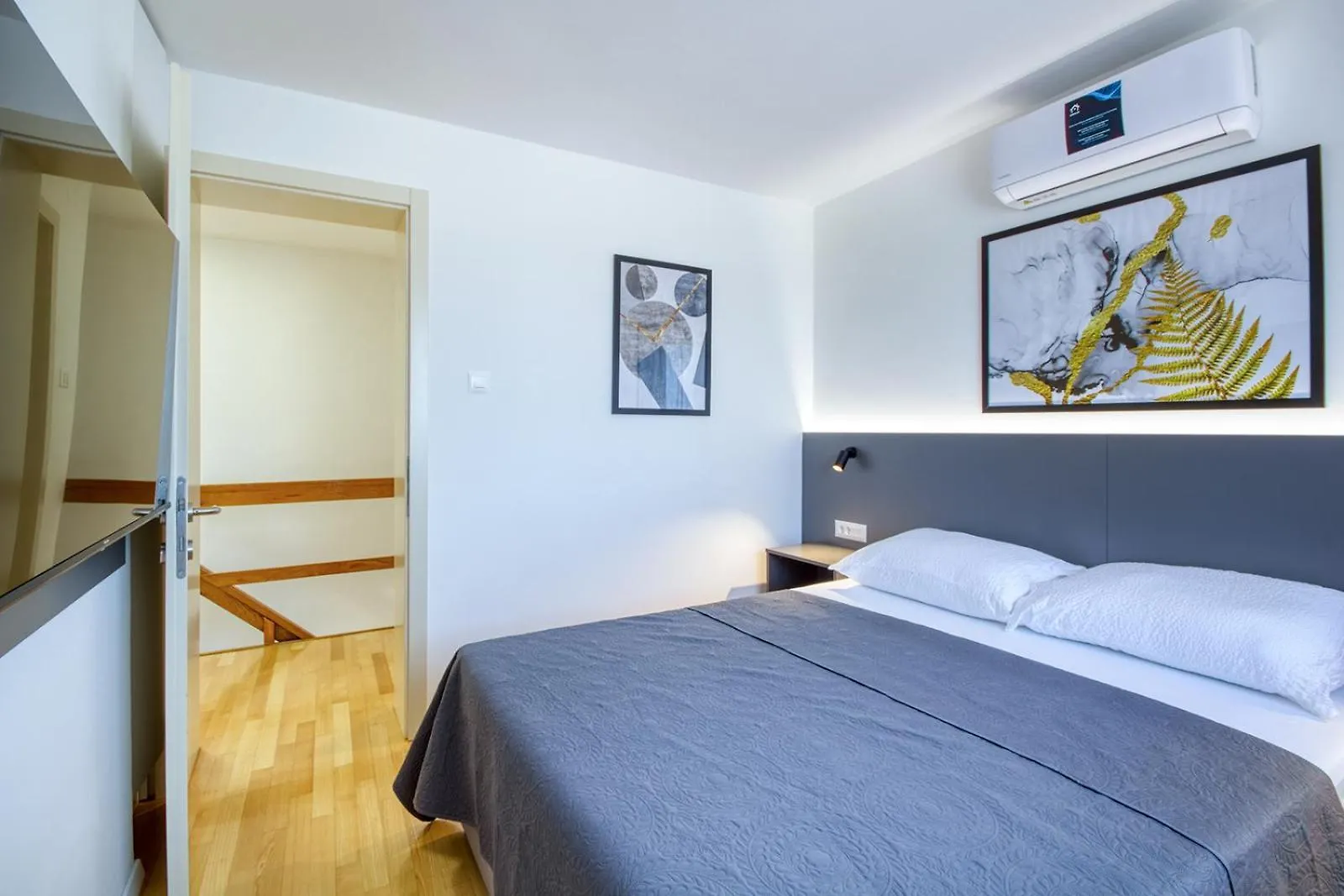 Delightfully House With A Private Pool And A Sea View Villa Premantura Holiday home