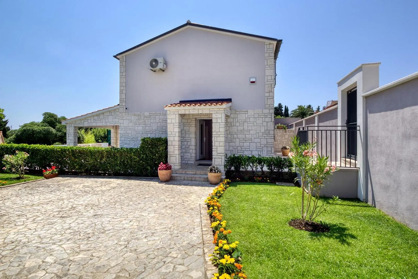 Delightfully House With A Private Pool And A Sea View Villa Premantura 0*,  Croatia